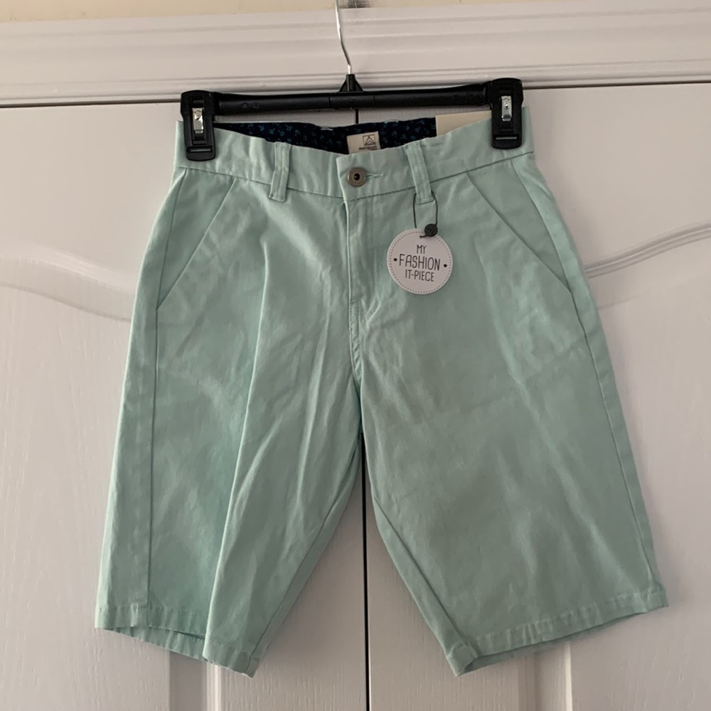 NWT Manguun shorts
